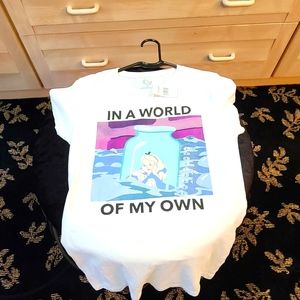 Alice In Wonderland Tee NWT Size Large
